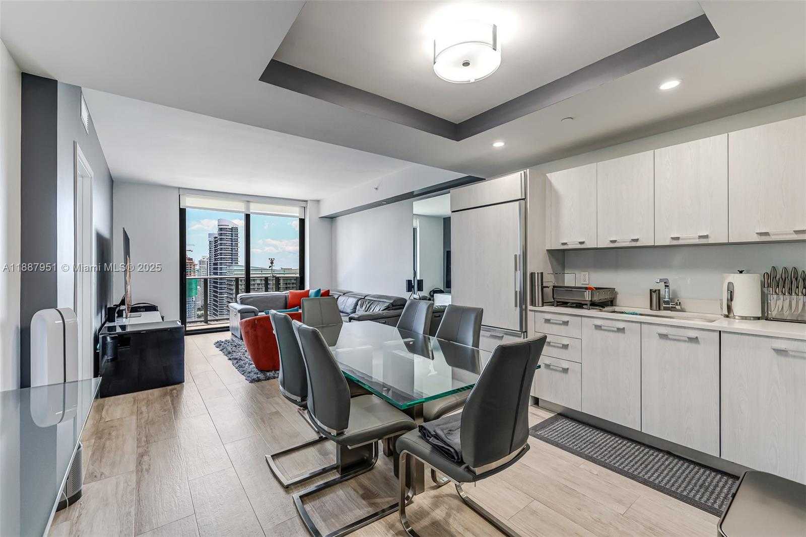 Small Image of 45 SOUTH WEST 9TH ST #3905, Miami Number 14