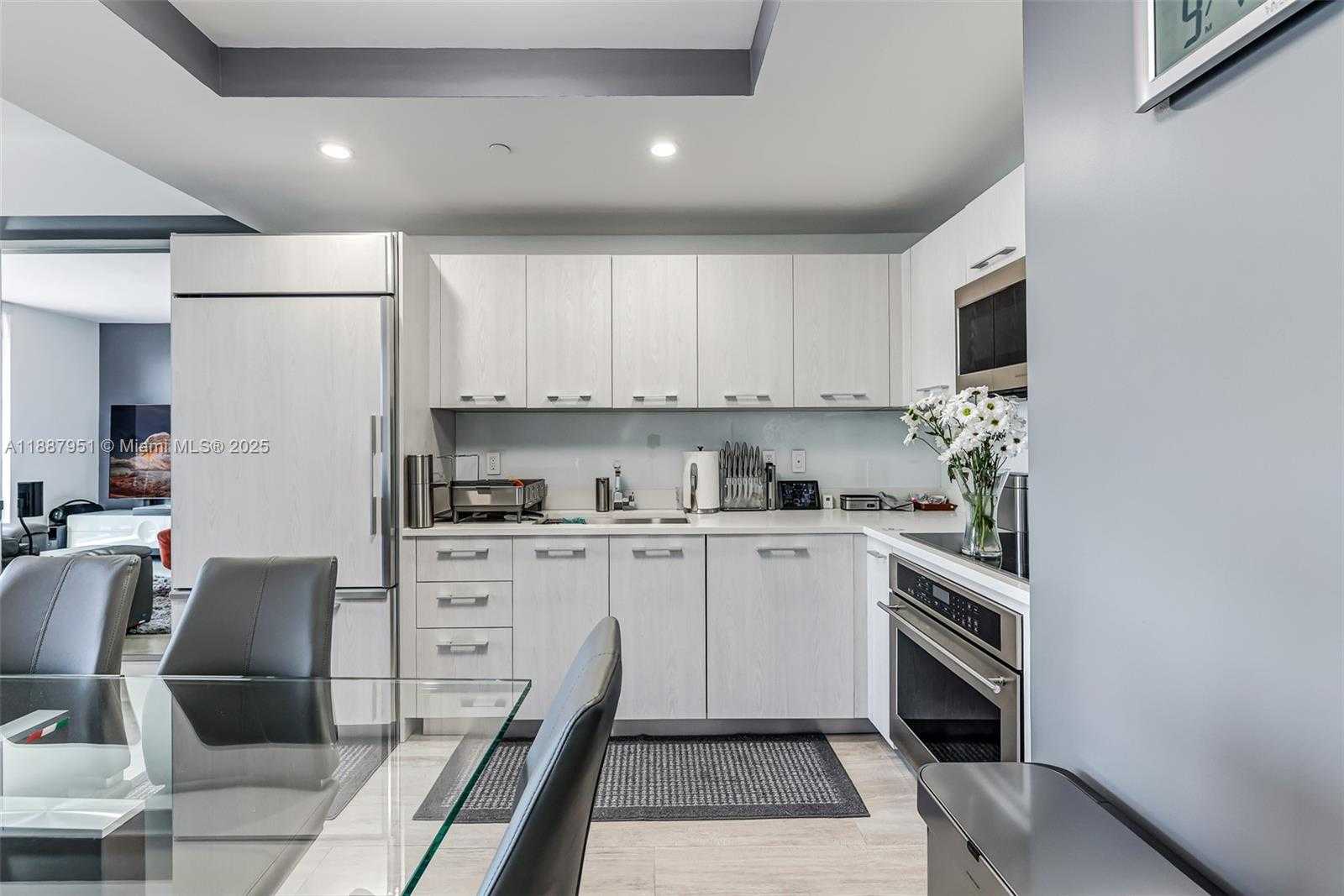 Small Image of 45 SOUTH WEST 9TH ST #3905, Miami Number 21