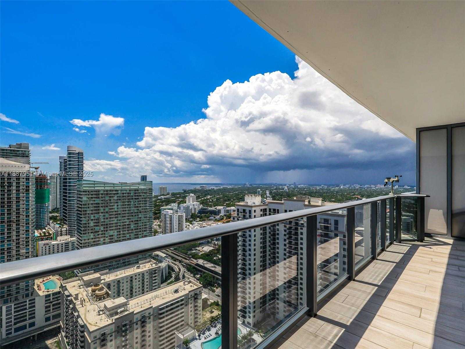 Small Image of 45 SOUTH WEST 9TH ST #3905, Miami Number 3