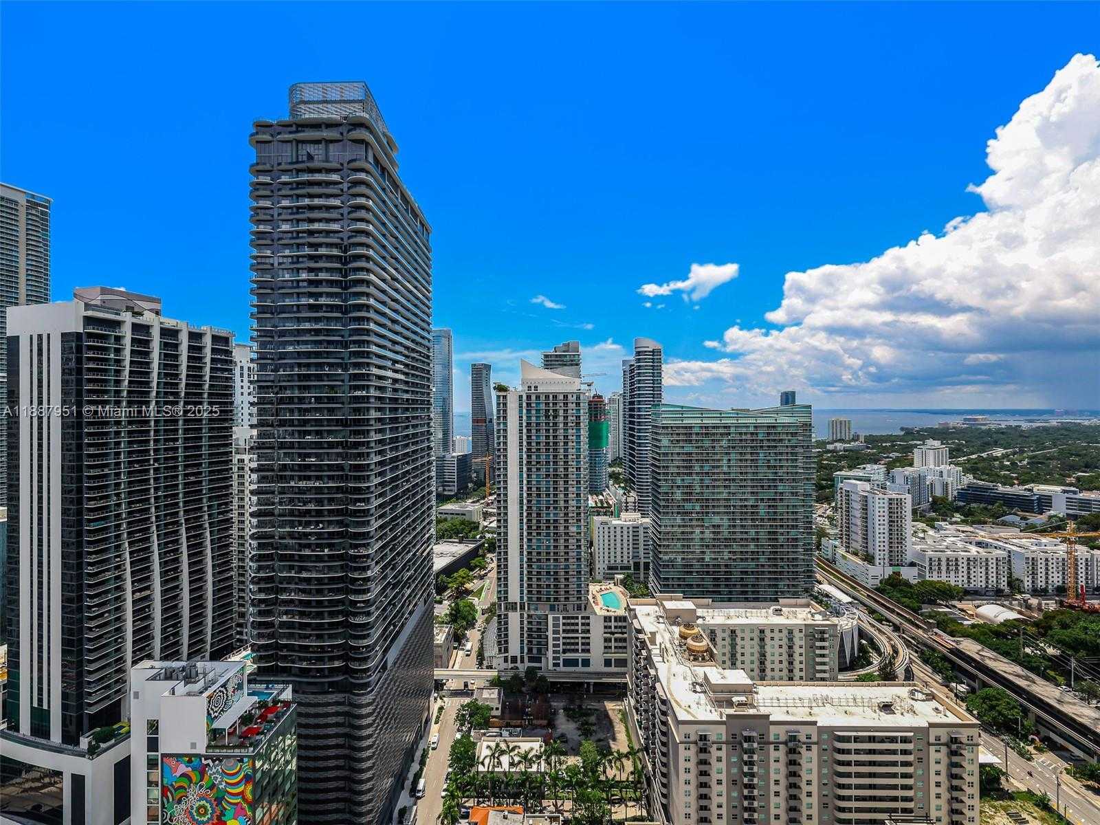 Small Image of 45 SOUTH WEST 9TH ST #3905, Miami Number 35