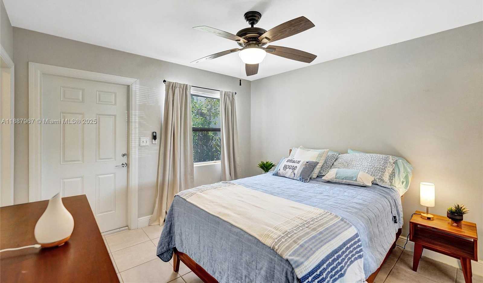 Small Image of 343 PALM ST #3, Hollywood Number 11