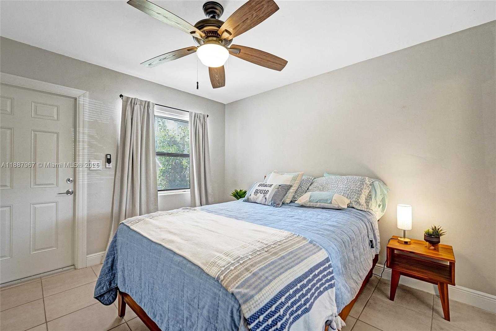 Small Image of 343 PALM ST #3, Hollywood Number 12