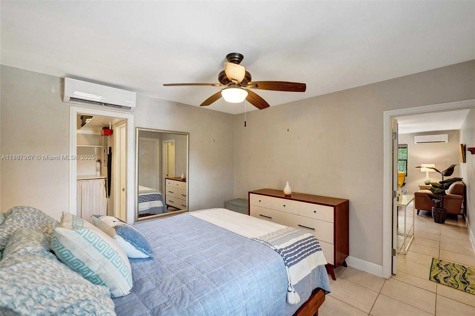 Small Image of 343 PALM ST #3, Hollywood Number 15