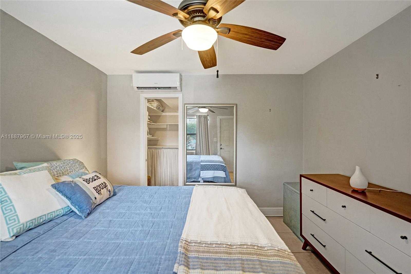 Small Image of 343 PALM ST #3, Hollywood Number 16