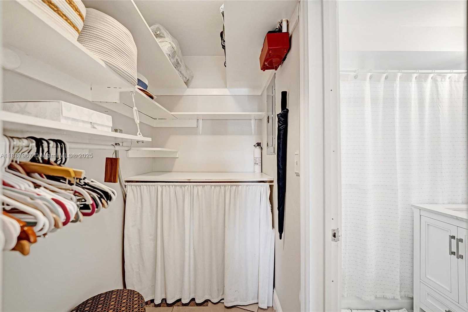 Small Image of 343 PALM ST #3, Hollywood Number 17