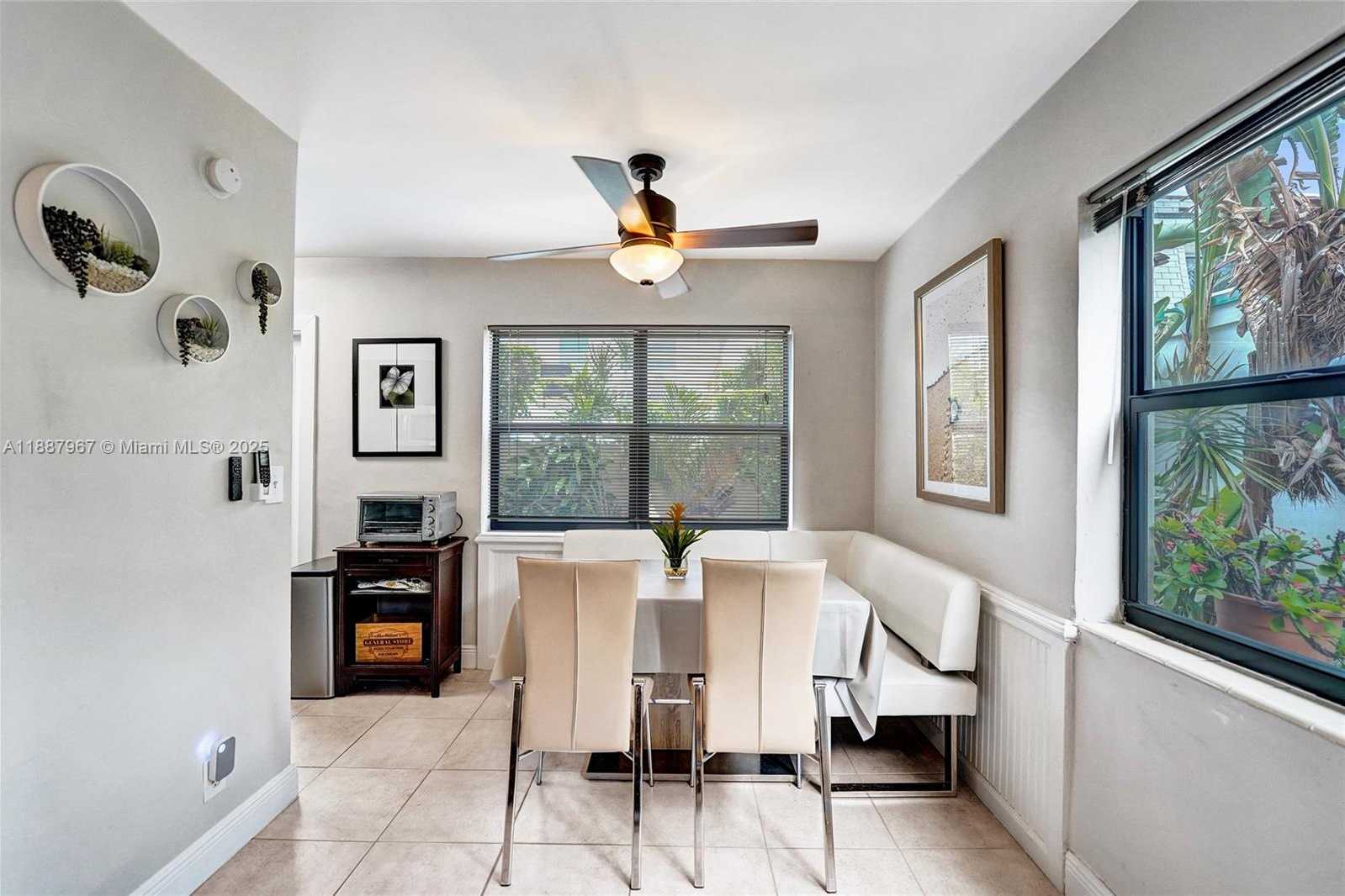 Small Image of 343 PALM ST #3, Hollywood Number 28