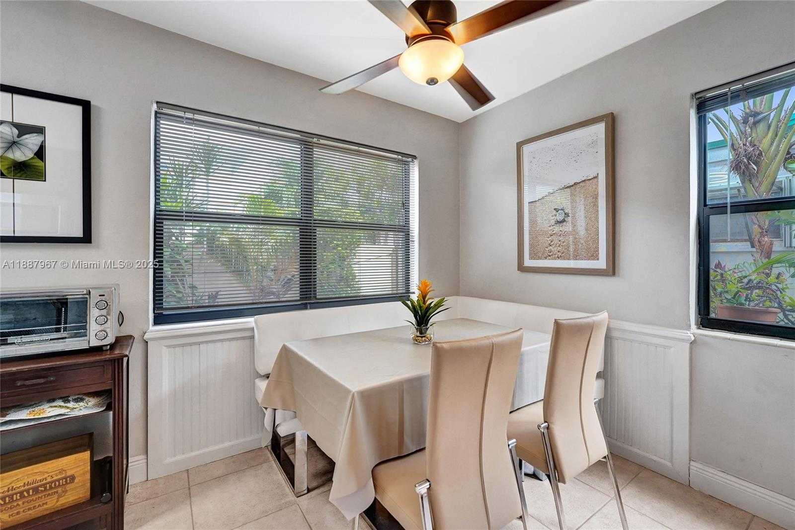 Small Image of 343 PALM ST #3, Hollywood Number 30