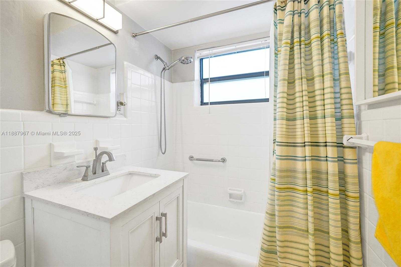 Small Image of 343 PALM ST #3, Hollywood Number 47