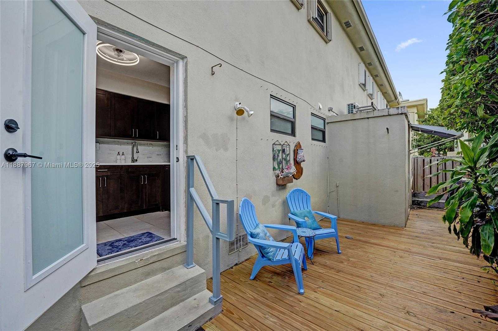 Small Image of 343 PALM ST #3, Hollywood Number 49