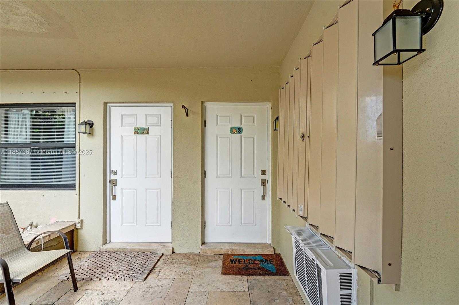 Small Image of 343 PALM ST #3, Hollywood Number 5