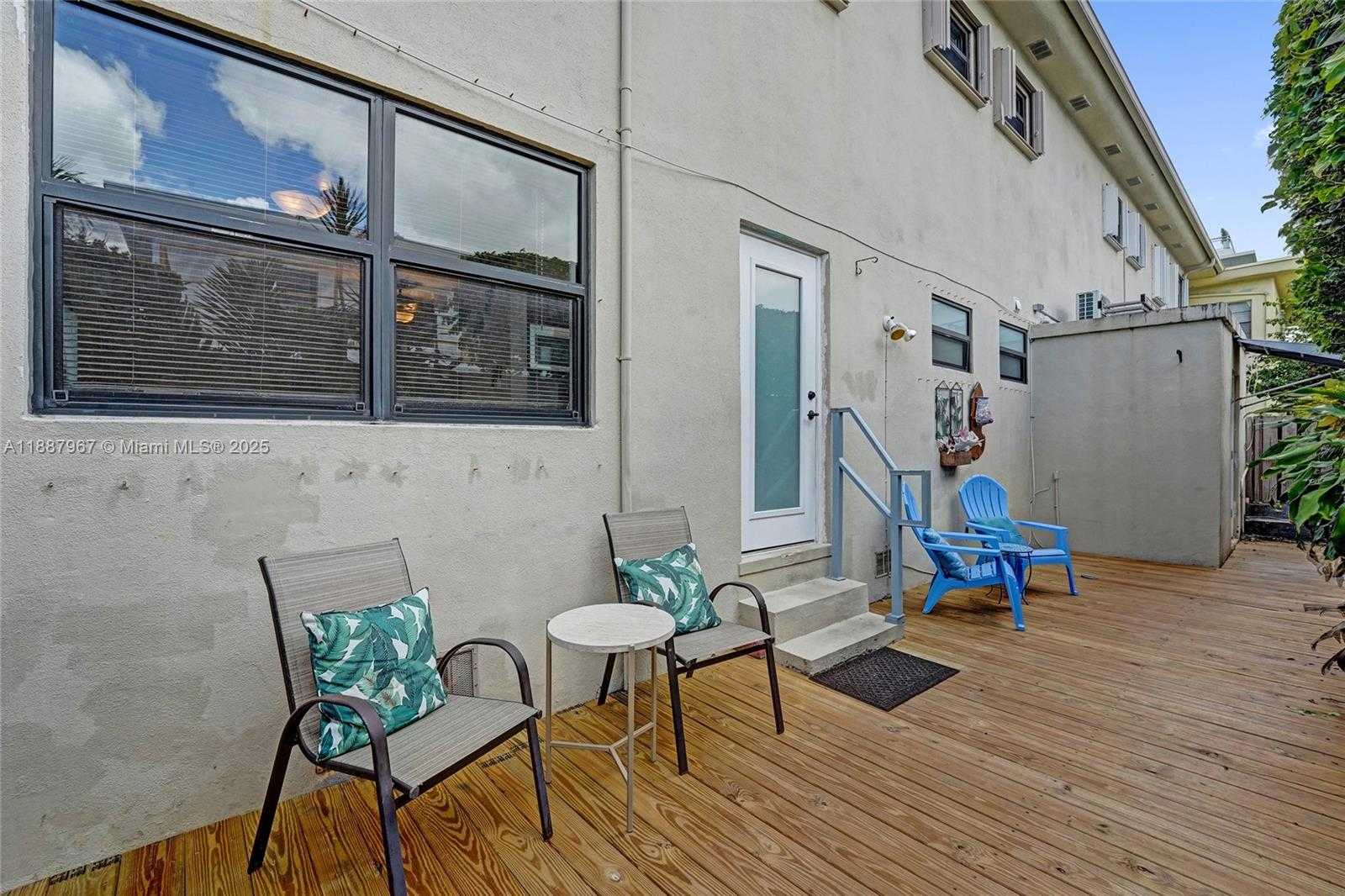 Small Image of 343 PALM ST #3, Hollywood Number 52