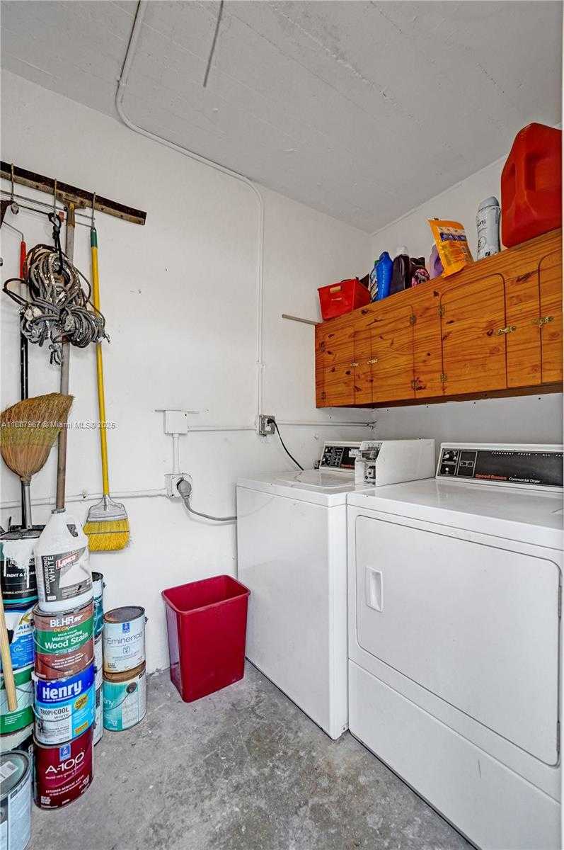 Small Image of 343 PALM ST #3, Hollywood Number 53