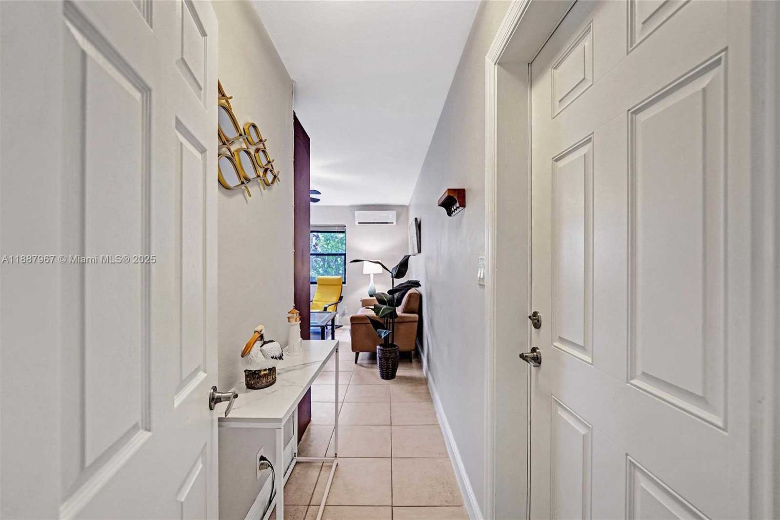 Small Image of 343 PALM ST #3, Hollywood Number 6