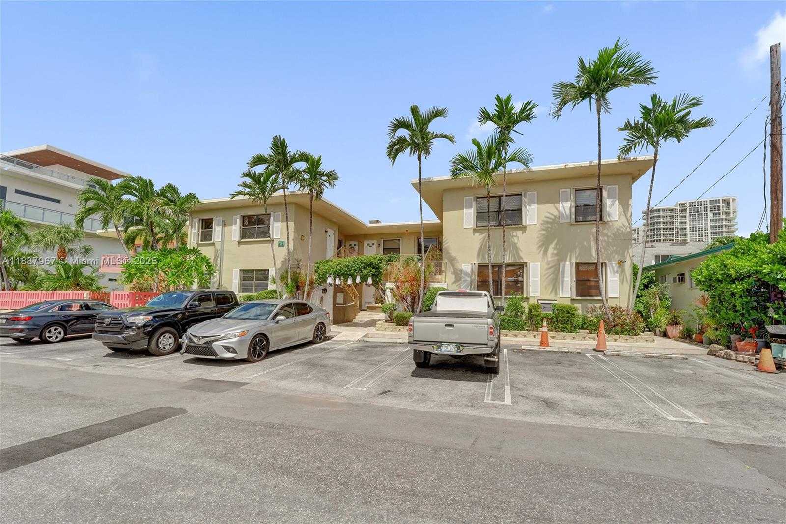 Small Image of 343 PALM ST #3, Hollywood Number 62