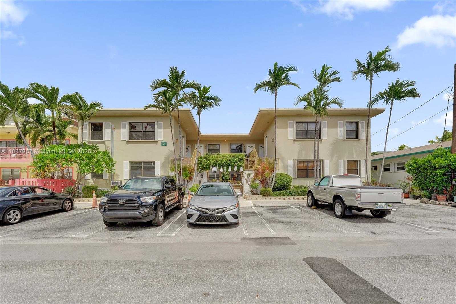 Small Image of 343 PALM ST #3, Hollywood Number 66