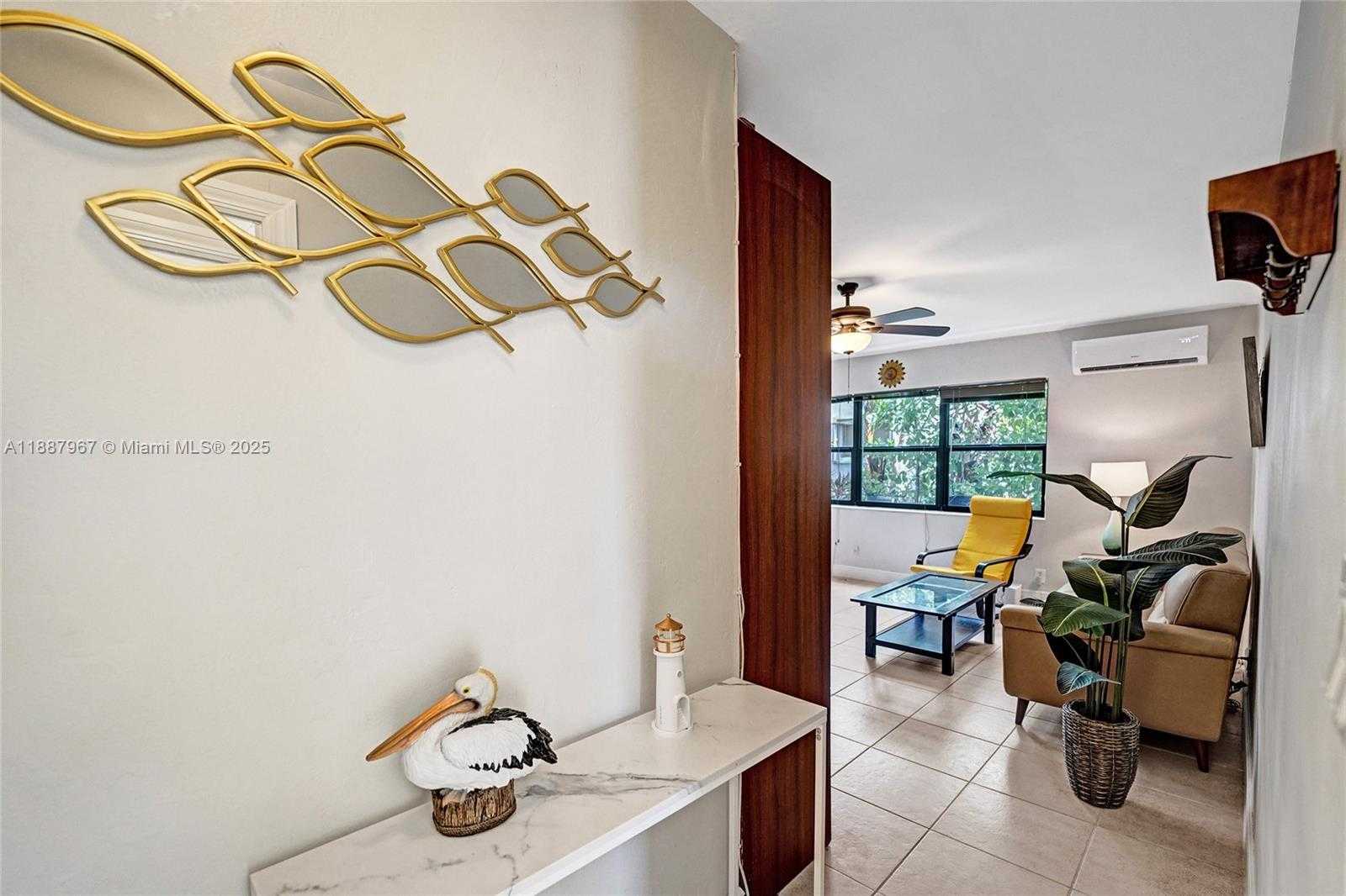 Small Image of 343 PALM ST #3, Hollywood Number 7