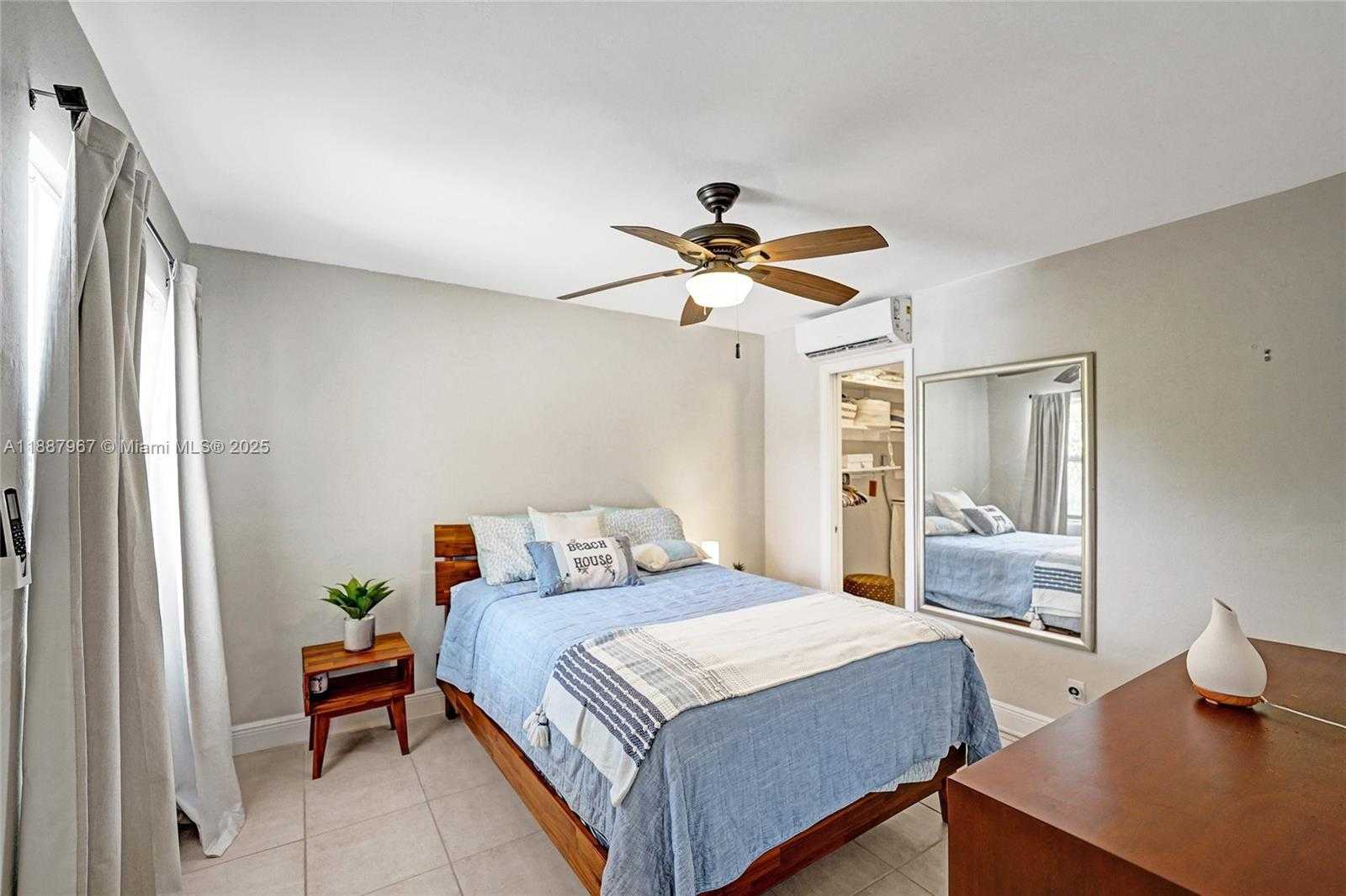 Small Image of 343 PALM ST #3, Hollywood Number 9