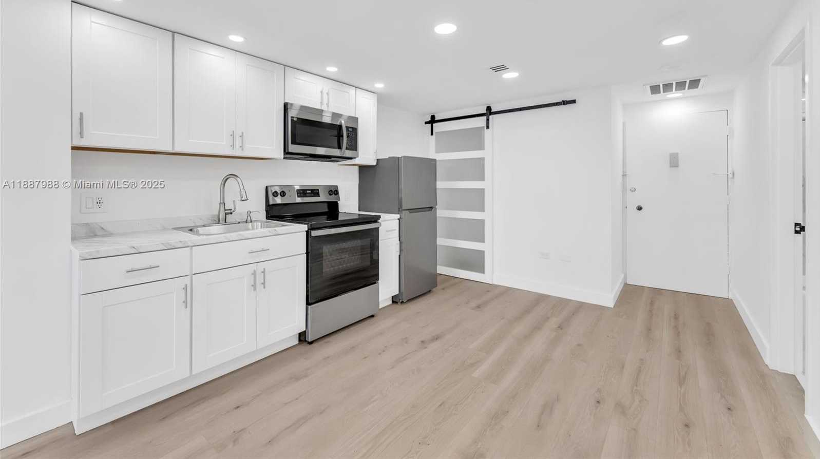 Small Image of 801 BRICKELL BAY DR #2066, Miami Number 10