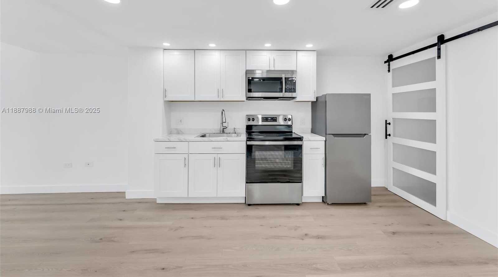 Small Image of 801 BRICKELL BAY DR #2066, Miami Number 11