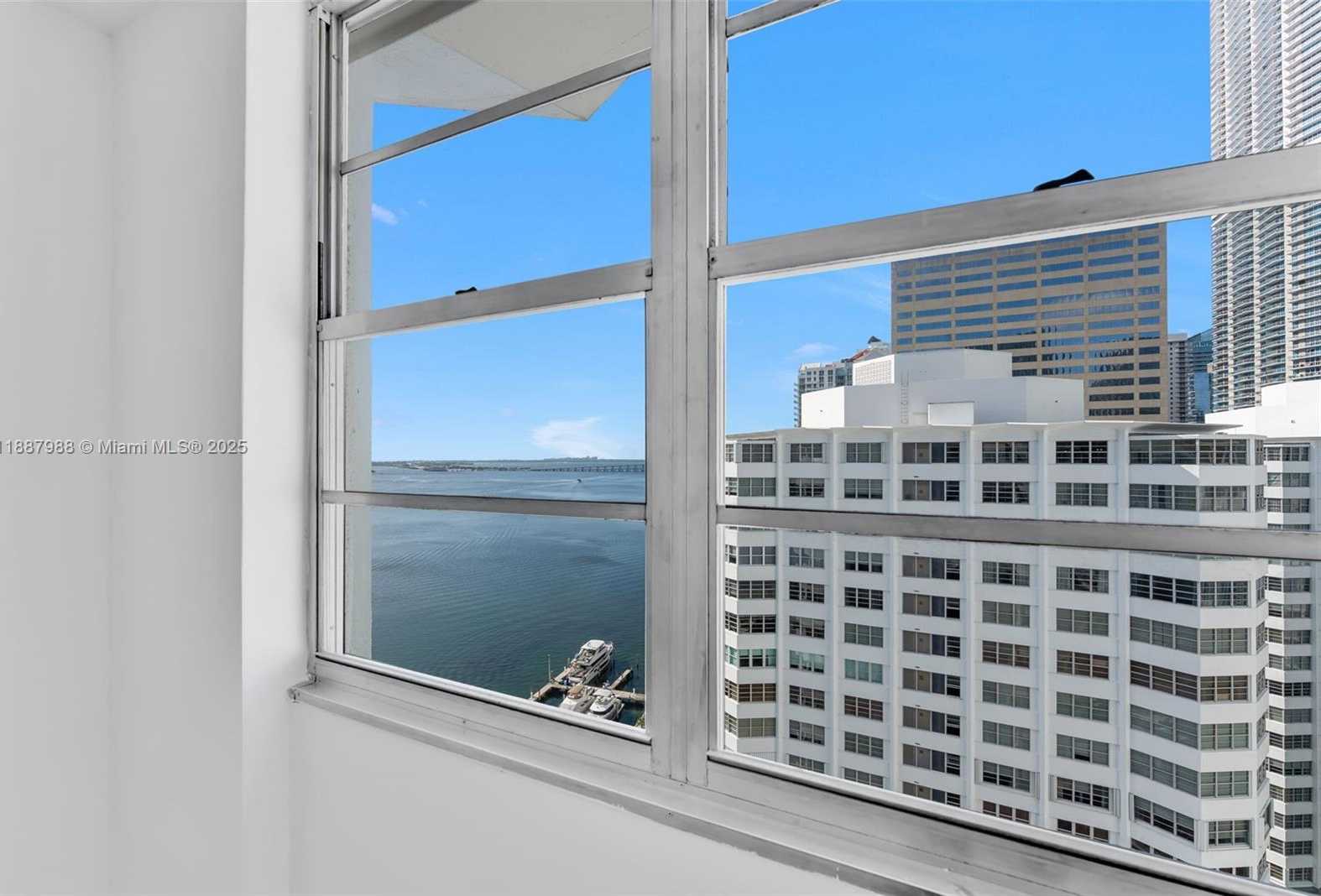 Small Image of 801 BRICKELL BAY DR #2066, Miami Number 16