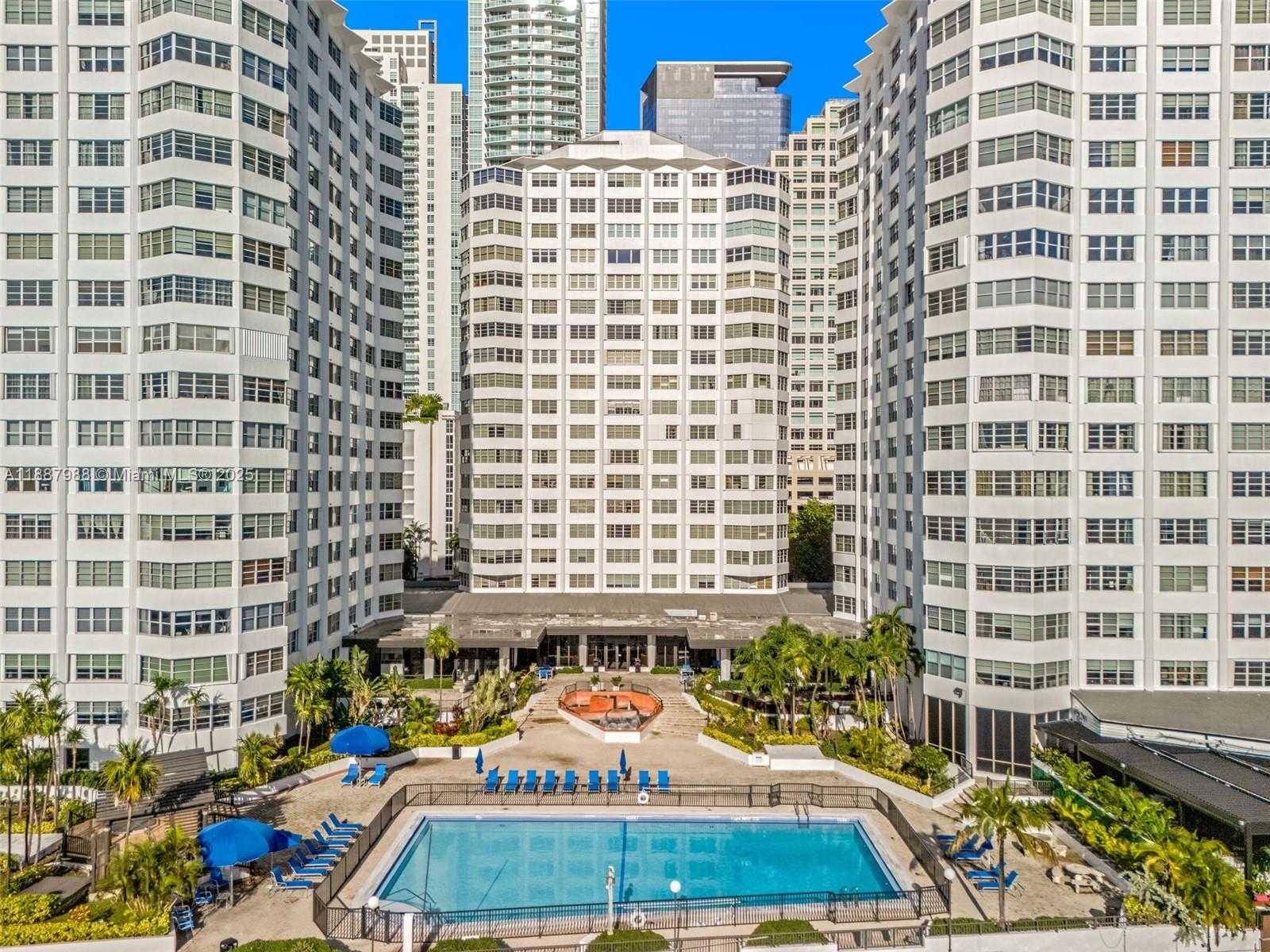 Small Image of 801 BRICKELL BAY DR #2066, Miami Number 4