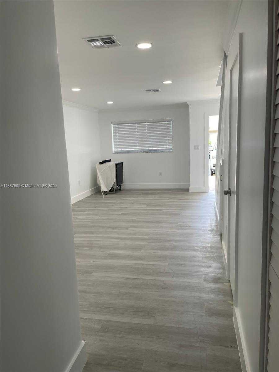 Small Image of 6275 SOUTH WEST 130TH AVE #803, Miami Number 2