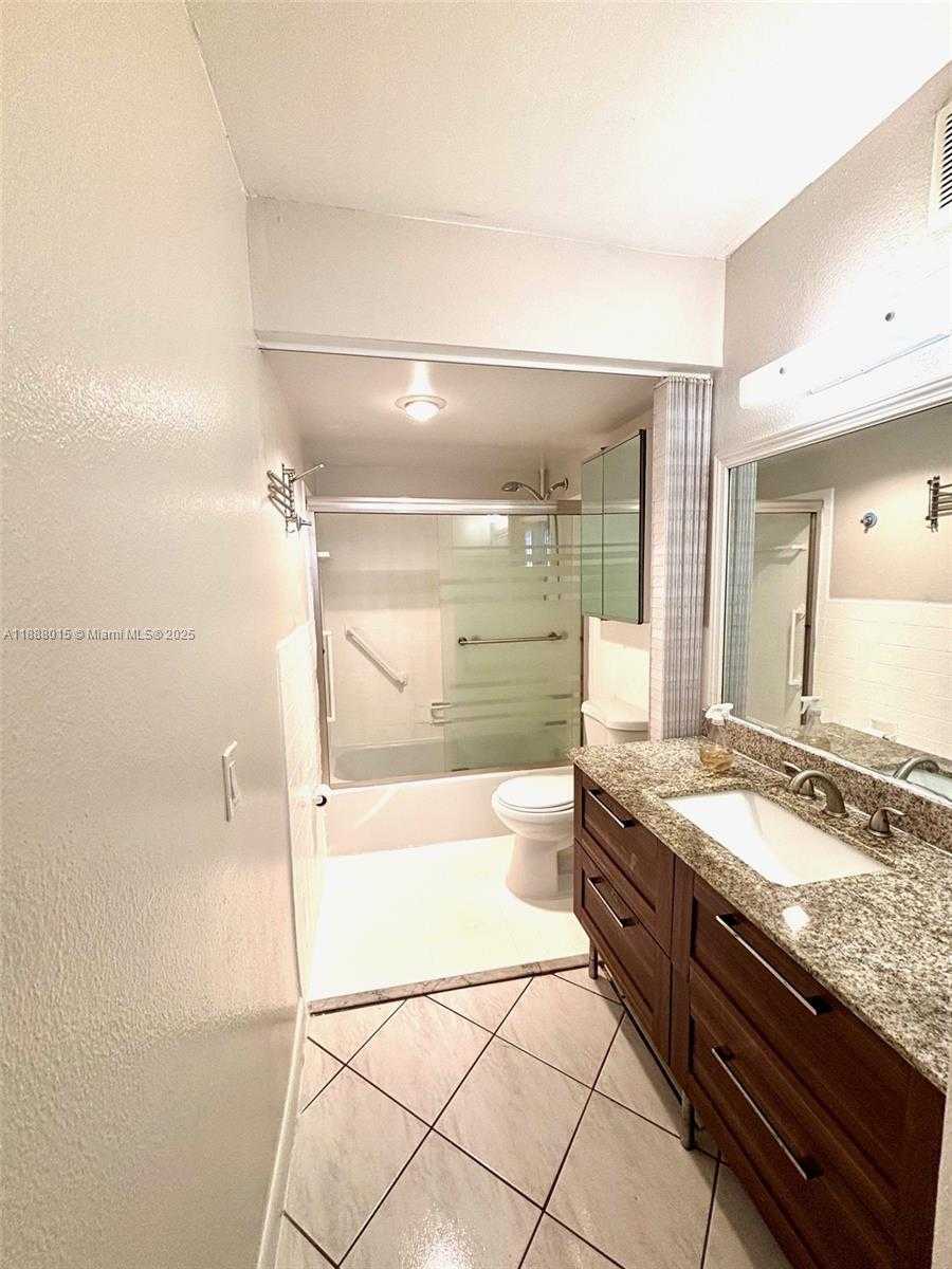 Small Image of 1817 SOUTH OCEAN DR #622, Hallandale Beach Number 10