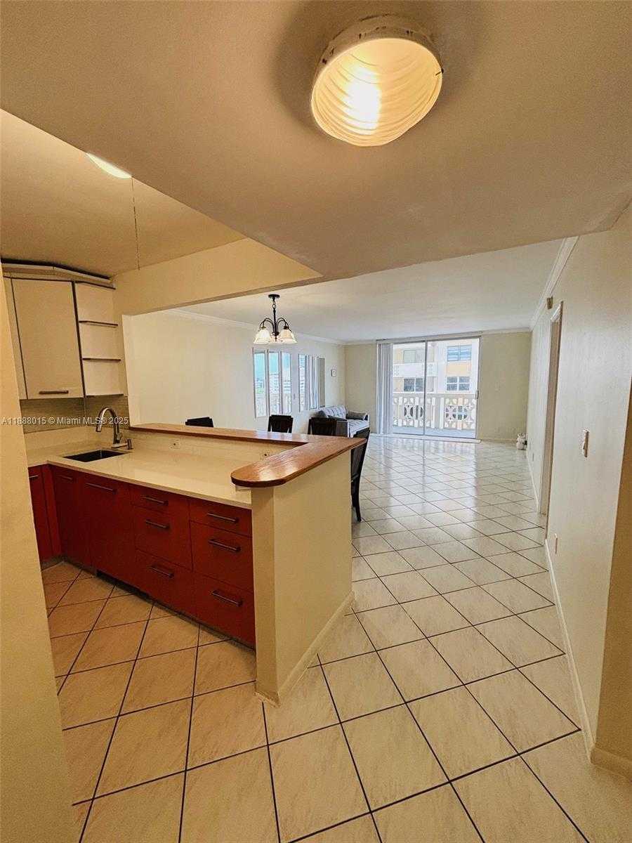 Small Image of 1817 SOUTH OCEAN DR #622, Hallandale Beach Number 22