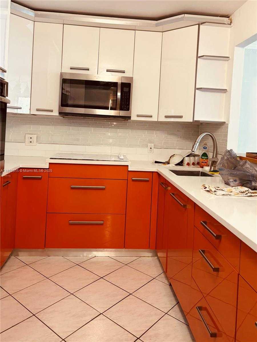 Small Image of 1817 SOUTH OCEAN DR #622, Hallandale Beach Number 3