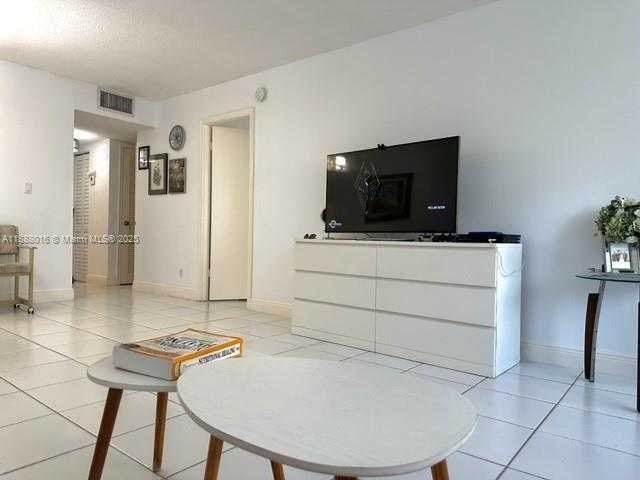 Small Image of 1801 SOUTH OCEAN DR #541, Hallandale Beach Number 2