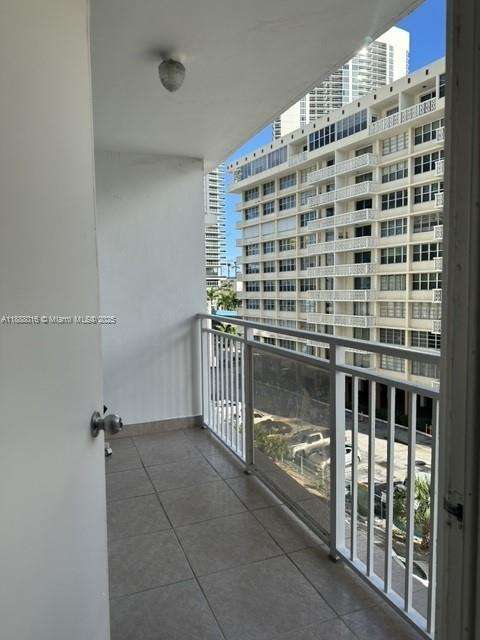 Small Image of 1801 SOUTH OCEAN DR #541, Hallandale Beach Number 7