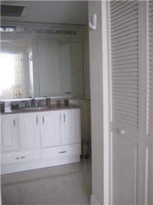 Small Image of 500 BAYVIEW DR #1230, Sunny Isles Beach Number 18