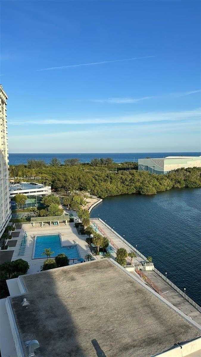 Small Image of 500 BAYVIEW DR #1230, Sunny Isles Beach Number 20