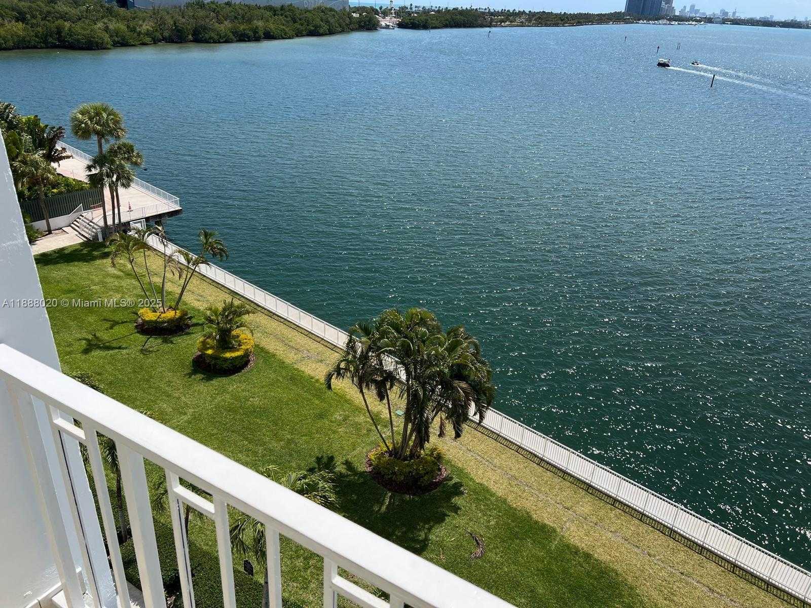 Small Image of 500 BAYVIEW DR #1230, Sunny Isles Beach Number 23