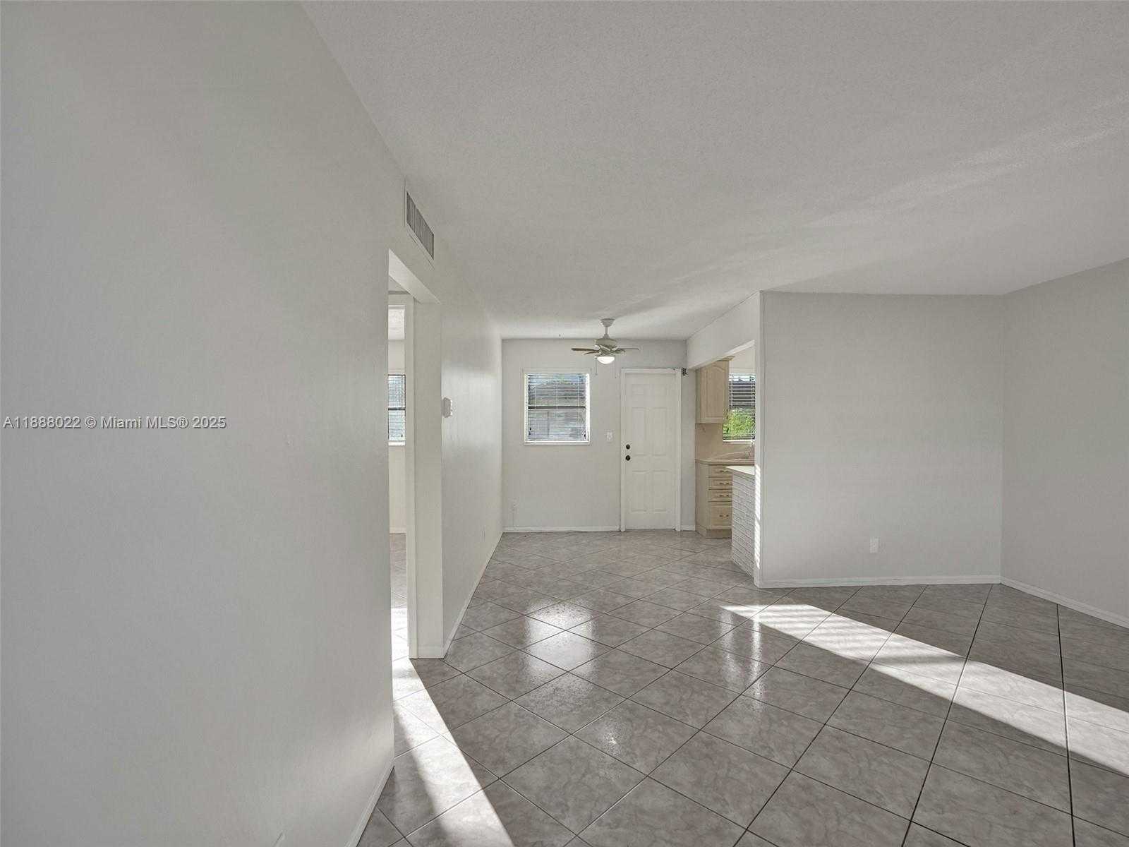 Small Image of 5112 HOLLYWOOD BLVD #7, Hollywood Number 6