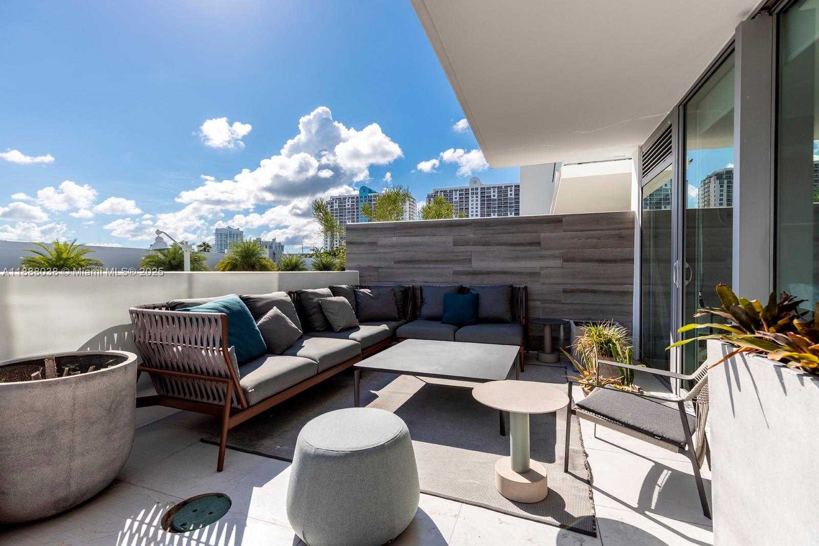 Small Image of 1201 20TH ST #312, Miami Beach Number 9
