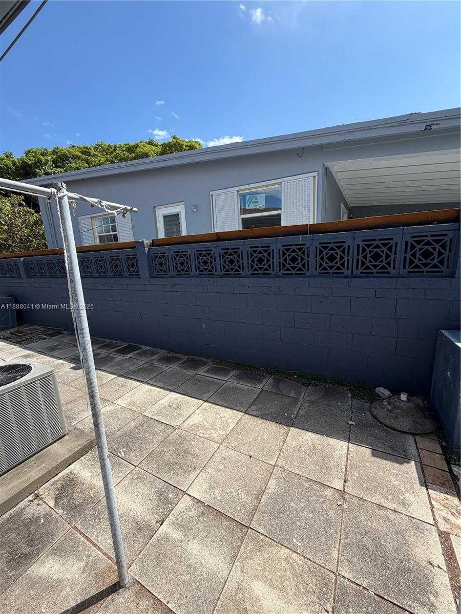 Small Image of 1821 NORTH 17TH CT #27, Hollywood Number 18