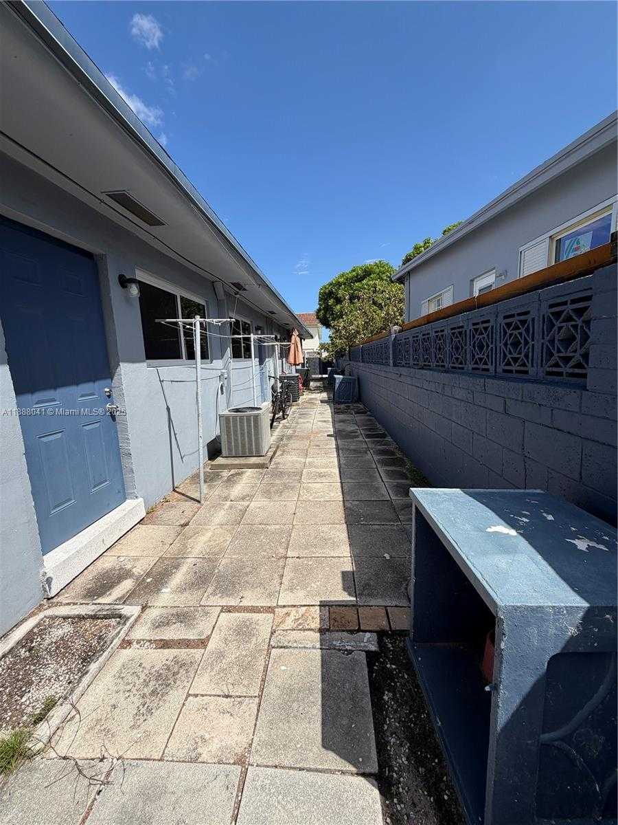 Small Image of 1821 NORTH 17TH CT #27, Hollywood Number 19