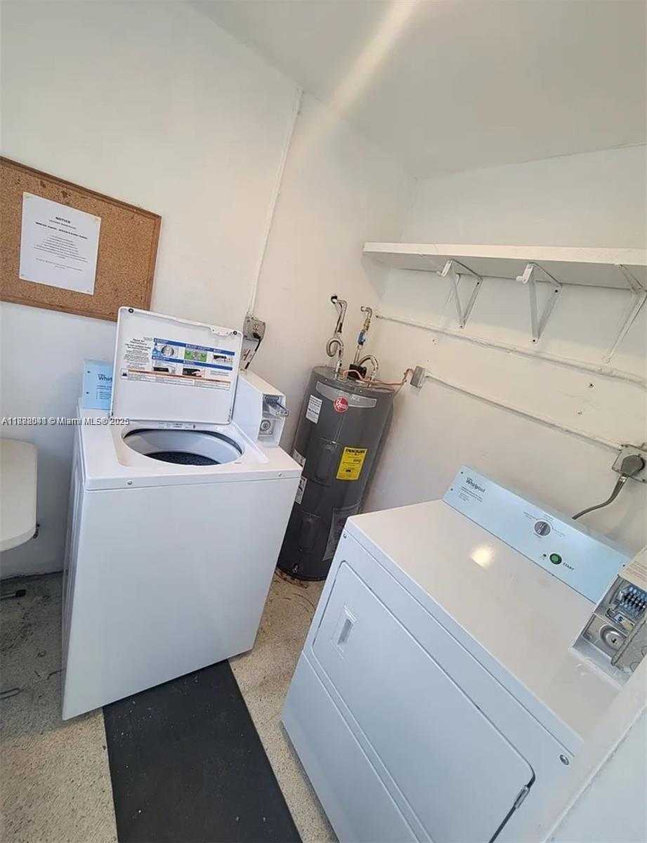 Small Image of 1821 NORTH 17TH CT #27, Hollywood Number 21