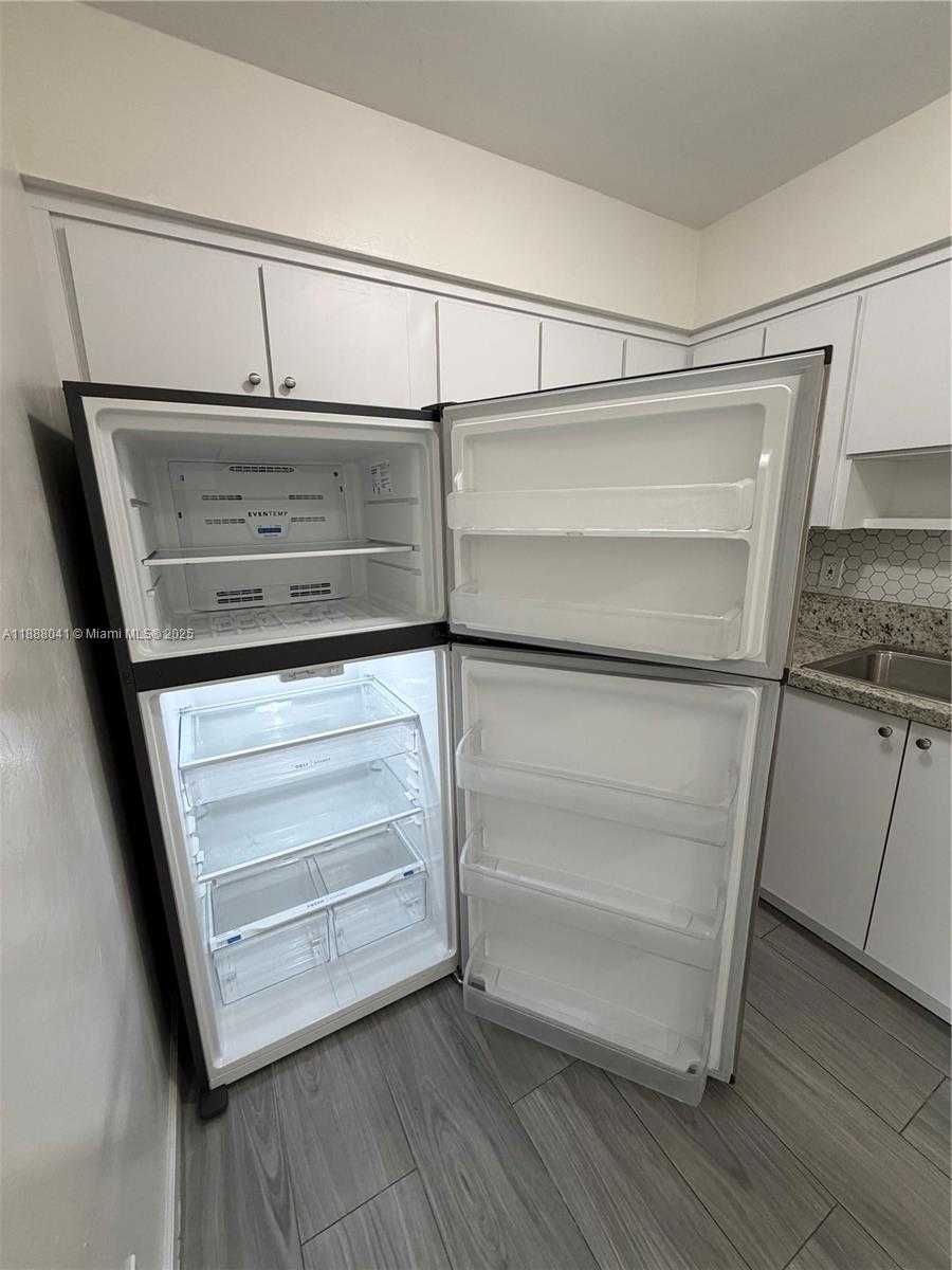 Small Image of 1821 NORTH 17TH CT #27, Hollywood Number 9