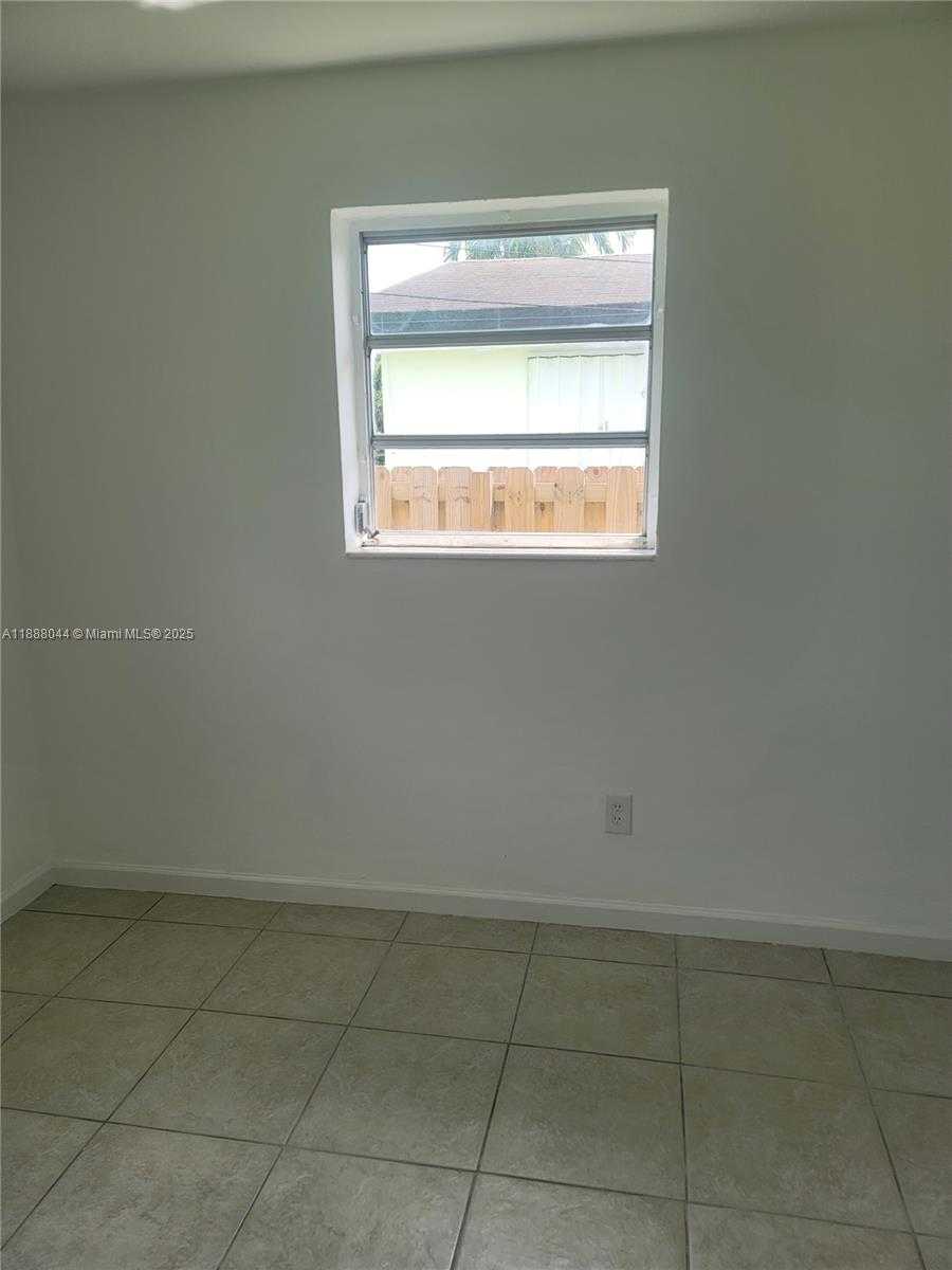 Small Image of 25443 SOUTH WEST 107 CT, Homestead Number 11