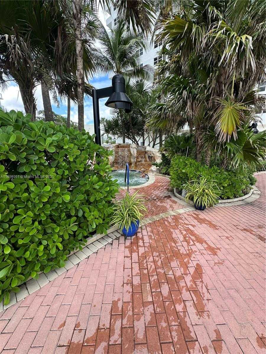 Imagen de Pequeño Objeto