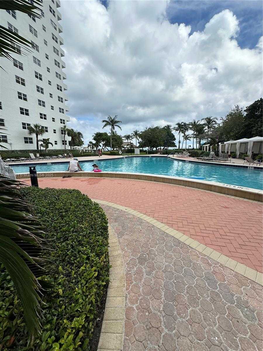 Imagen de Pequeño Objeto