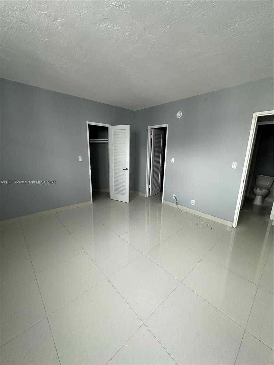 Imagen de Pequeño Objeto