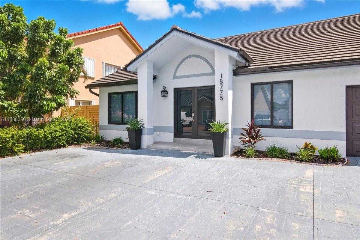 Small Image of 18775 NORTH WEST 80TH AVE #18775, Hialeah Number 2