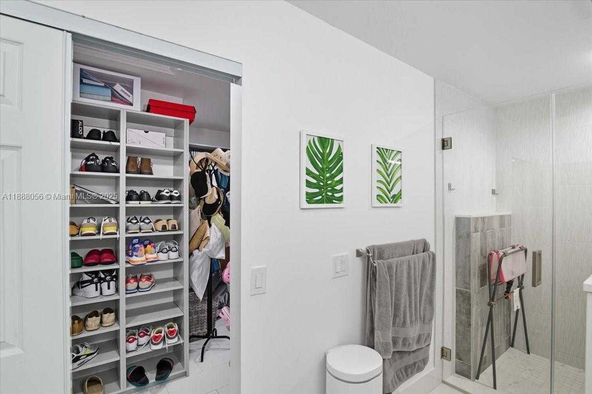 Small Image of 18775 NORTH WEST 80TH AVE #18775, Hialeah Number 27