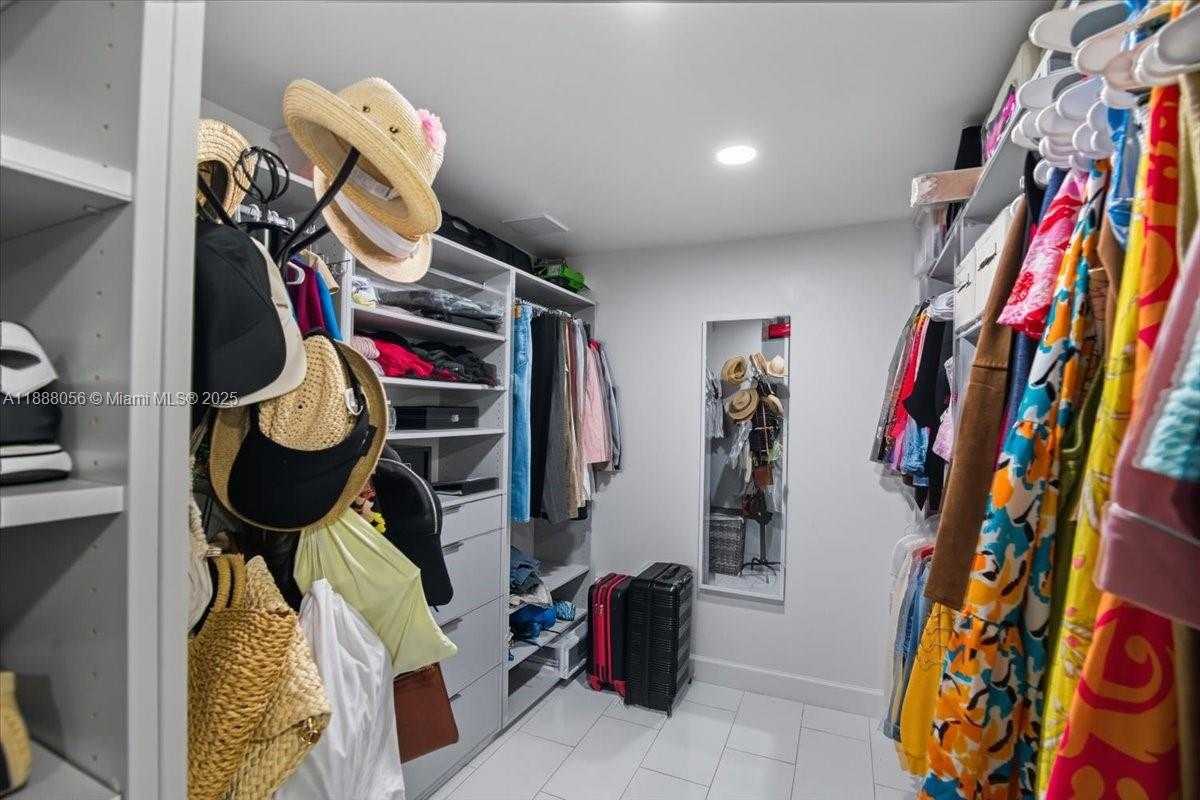 Small Image of 18775 NORTH WEST 80TH AVE #18775, Hialeah Number 30