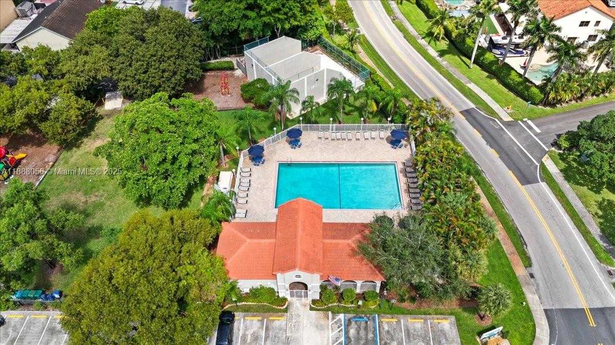 Small Image of 18775 NORTH WEST 80TH AVE #18775, Hialeah Number 52