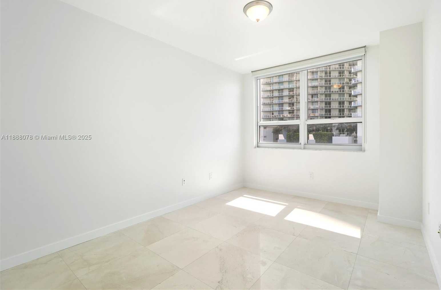 Small Image of 2000 NORTH BAYSHORE DR #1410, Miami Number 9
