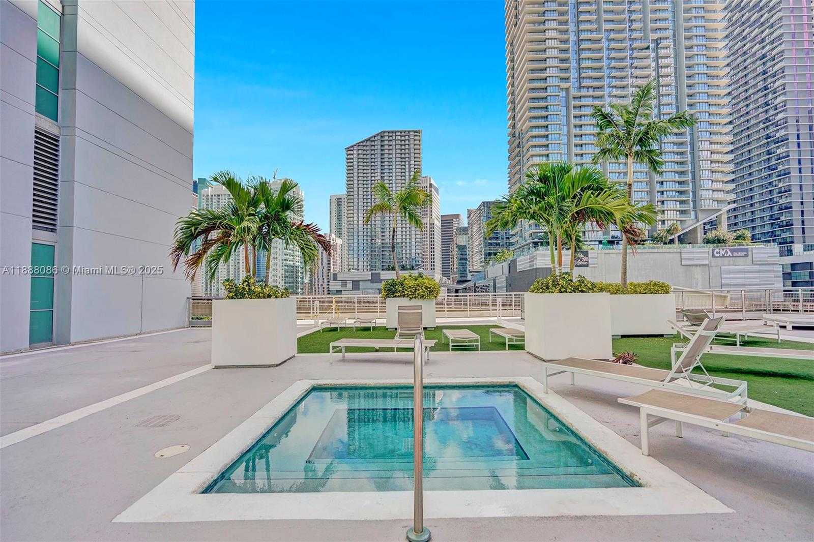Small Image of 690 SOUTH WEST 1ST CT #1828, Miami Number 17